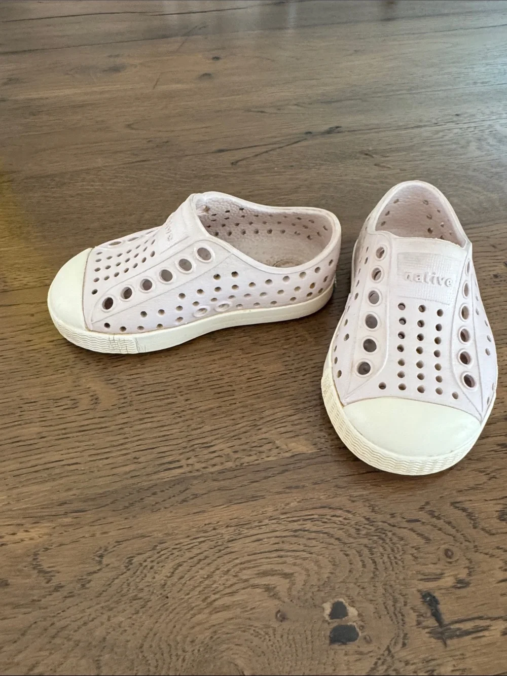 Native Kids Shoes in Pale Pink Slip-On Style C4